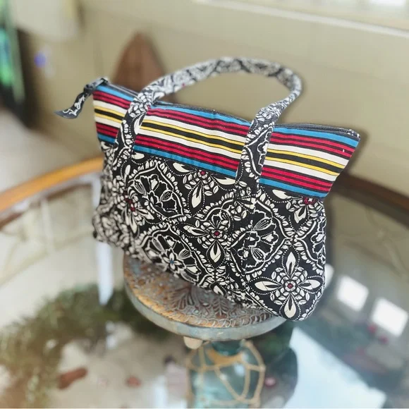 🌹🌻Vera Bradley🌻🌹- Retired Pattern-Barcelona- Small Purse/Bag - Picture 5 of 14